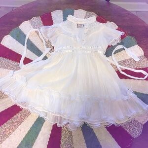 Vintage Gunne Sax Jeunes Filles little girl lace white dress